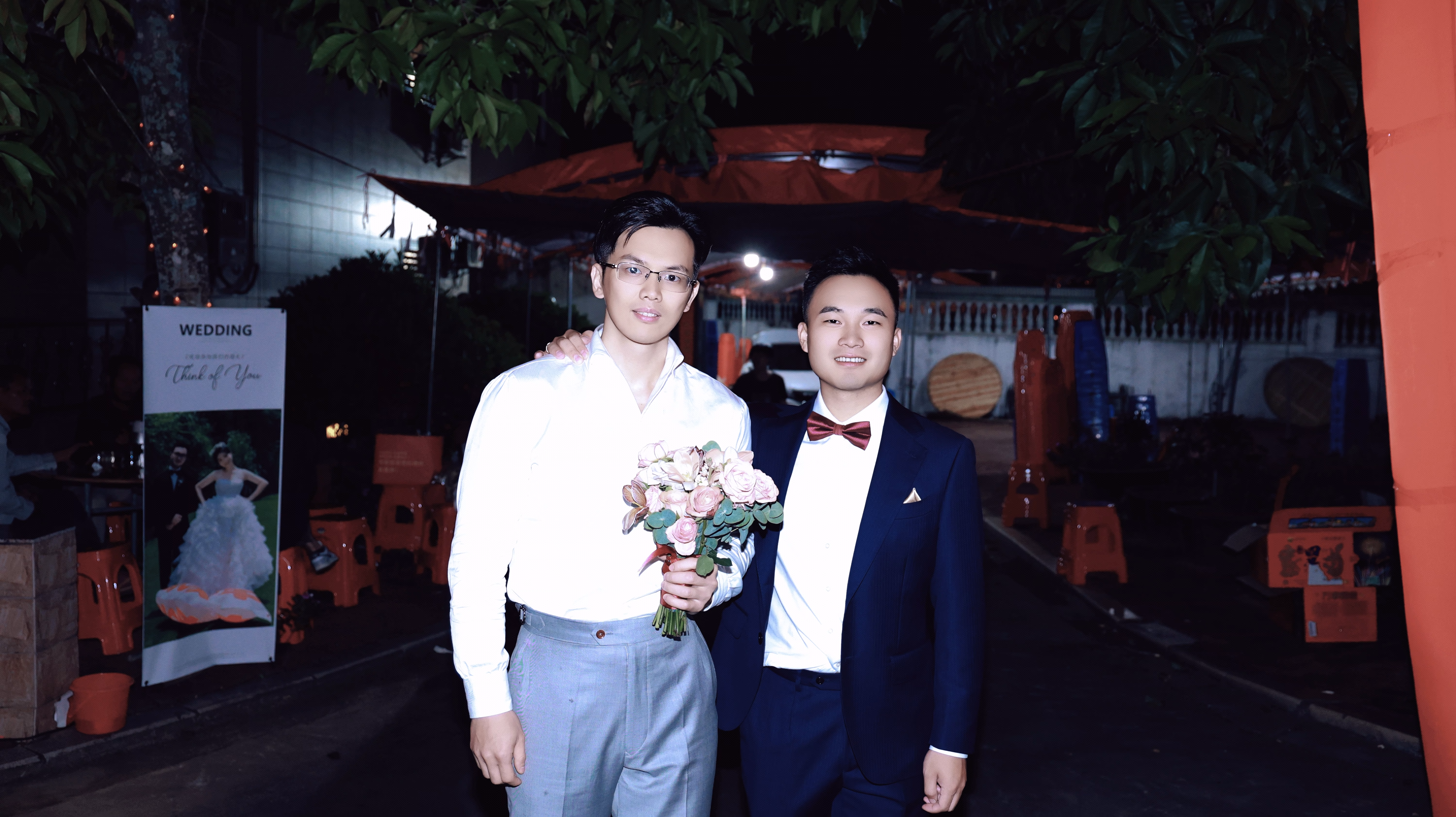 参加弟弟的婚礼